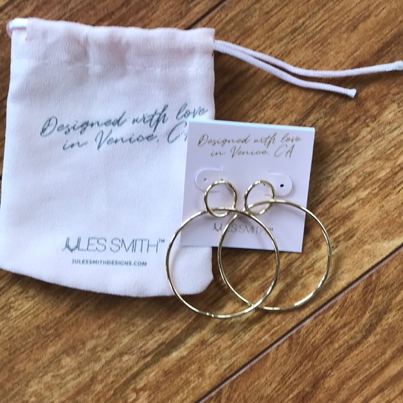 Jules Smith Jewelry - Gold double hoop earring